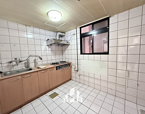 近新光三越❣️稀有大四房✨可寵❗️採光好可租補‼️ - Image 11