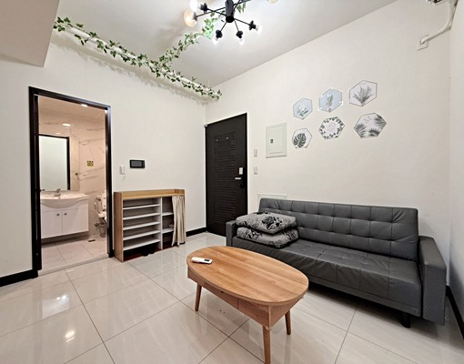 高大特區🔥都會公園捷運宅🔥景觀三房+平車🔥 - Image 1