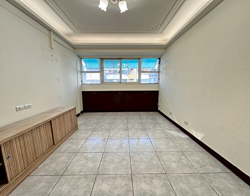 西區勤美旁超大三房✨可租補戶籍|可貓狗✨台水電✨ - Image 1