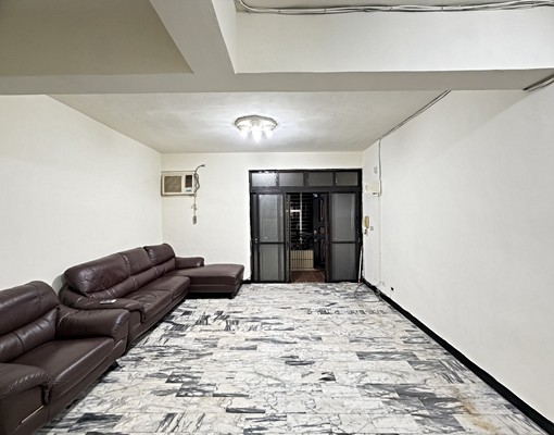 可租補免仲介費❗全新美三房附車位✨五泰小邱✨ - Image 1