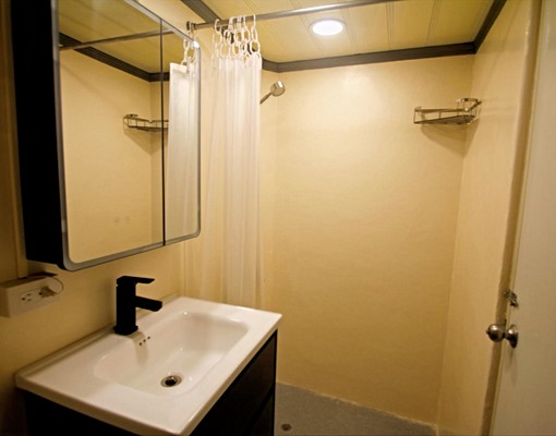 有獨立衛浴的雅房."走路"到巨蛋百貨3分鐘.機能佳 - Image 7