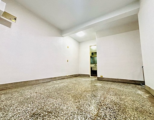 🔥膝蓋救星🔥可租補入籍_近五鐵共構_一樓適合住辦 - Image 3