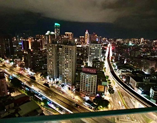 板橋新巨蛋高樓層電梯套房捷運站就在樓下到站即到家 - Image 1