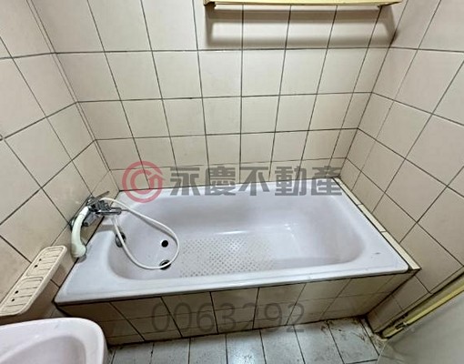 可租補可戶籍~中區【財神大廈】近一中街電梯大套房~租屋最謹慎 - Image 8