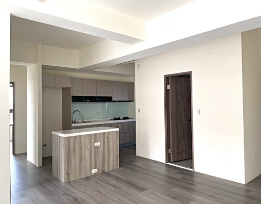 潭子秒殺四房✅平車✅可租補✅ - Image 1