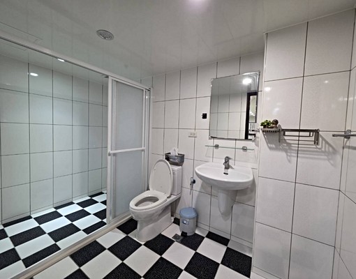 近園區關新商圈寬敞精美裝潢3室含車位(可停休旅車) - Image 11