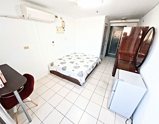 《社區管理員》📣Emma床墊✨可租補✨台水台電✨變頻冷氣 - Image 1