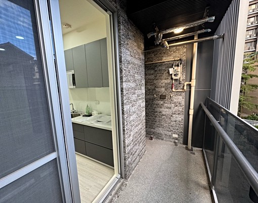 可租補紅樹林全新兩房車 - Image 5