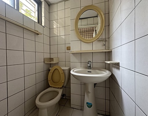 瑞聯P區1-2樓店面屋主用心打掃油漆可當工作室 - Image 6