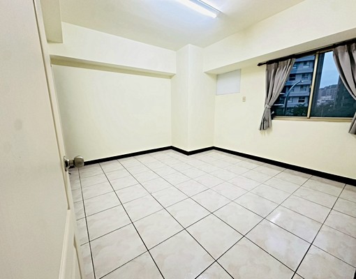 精密園區【大３房平車】可租補｜傢俱可談｜室內２６坪 - Image 5