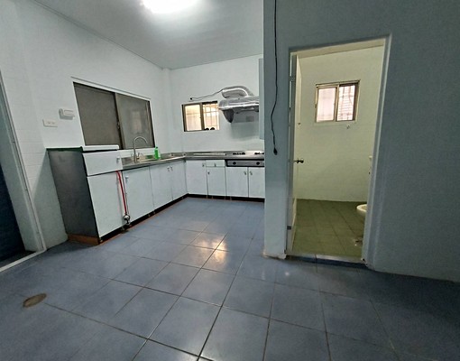 岡山公園西路優質透天店住-可營登-可租補 - Image 3