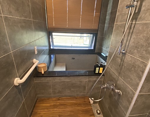 獨立溫泉套房(石材湯池，治安好環境佳，好停車) - Image 9