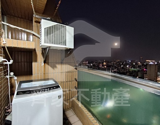 租-套房︱中西金華路~陽台洗衣機~台電景觀宅 - Image 3