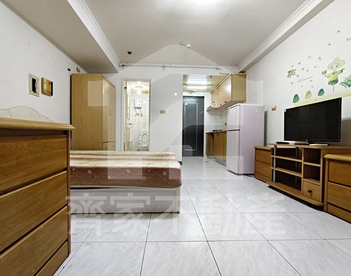 租-套房︱中西金華路~陽台洗衣機~台電景觀宅 - Image 1