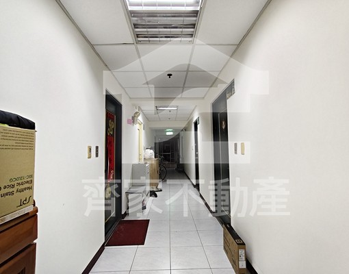 租-套房︱中西金華路~陽台洗衣機~台電景觀宅 - Image 13