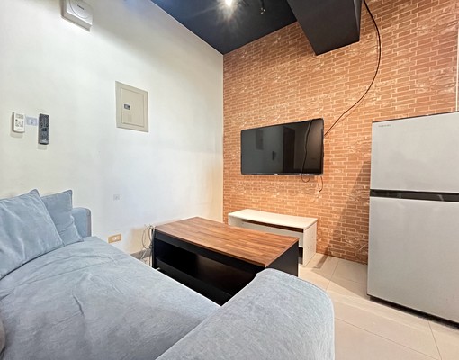 有平車近高科雄工大順消防局好市多義享天地鼎山家樂福2房有車位 - Image 1