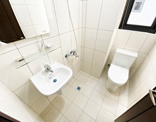 近西屯文心🌺超美系統裝潢🌺租補🌺專屬機車位🌺陽台獨洗 - Image 9