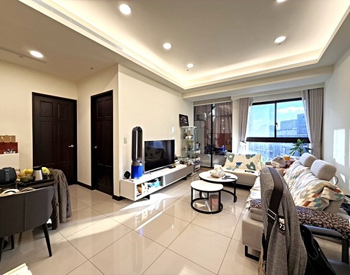 可租補★拎包入住★上河園美妝4房車★免服務費★五泰小儀 - Image 1