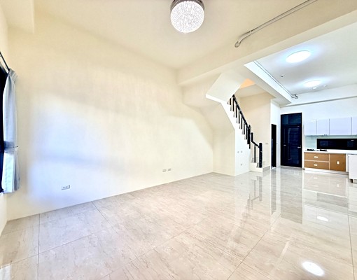 可租補|全新入住|新光田|鹿陽國小|臨路透天|門前停車 - Image 3