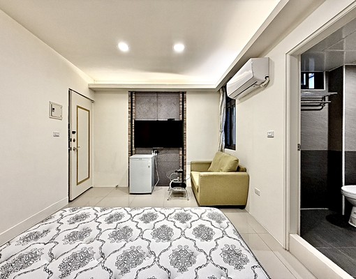 近SOGO/市政府💖可租補獨洗曬質感套房💖可掀式床組🌟 - Image 2