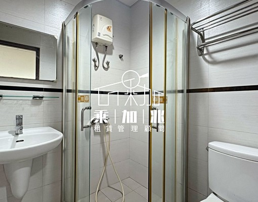 💥乘加兆怡穎💥近丹丹漢堡陽台套房附網路💥 - Image 3