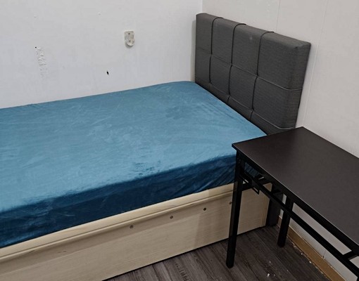 一樓挑高全新冷氣雅房出租.禁菸.限1人. - Image 1