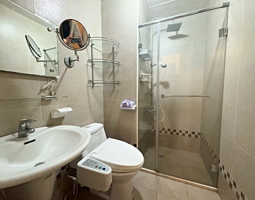 徐匯中學/租補戶籍/變頻冷氣/包裹垃圾代收/平面車位/機能佳 - Image 13