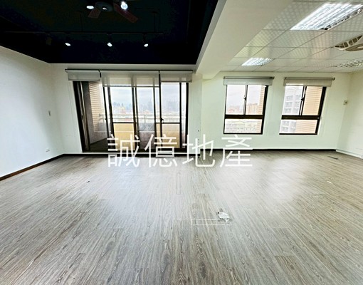 🍊誠億乃今🍊近捷運公園首席面公園可住可辦|租補入戶籍寵物 - Image 5