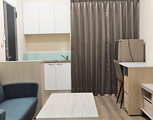 水安宮大英街/精美裝潢透天一樓沙發雙人大套房/可工作室可租補 - Image 3