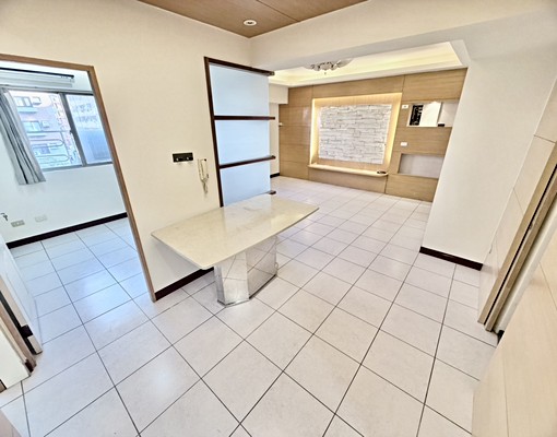 文心興安捷運🌺秒殺4房空屋冷氣🌺平車位機車位🌺租補戶籍 - Image 7