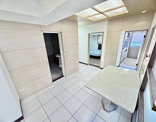 文心興安捷運🌺秒殺4房空屋冷氣🌺平車位機車位🌺租補戶籍 - Image 5