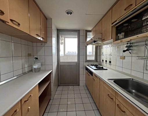 中山路中山國小愛買武陵高中旁3房車 - Image 2