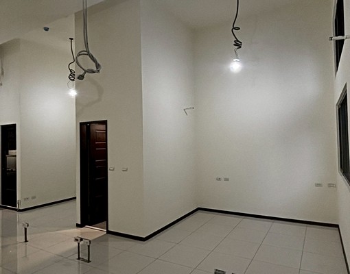 客運園區全新挑高1樓｜可住辦可營登可隔間夾層｜歡迎企業承租 - Image 11