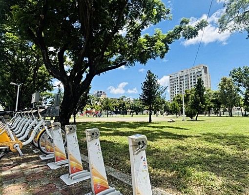 租-亞大樓高樓層質感大二房家具電全近88快速道路 - Image 3