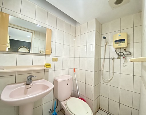 西屯台水電電梯套房有管理員代收包裹、可租補 - Image 4