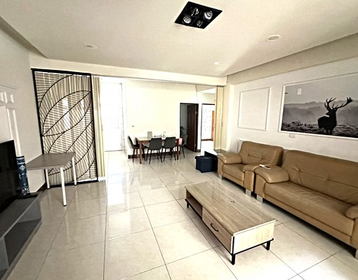 屏東市火車站商圈公寓三樓傢俱電全(可租補) - Image 1