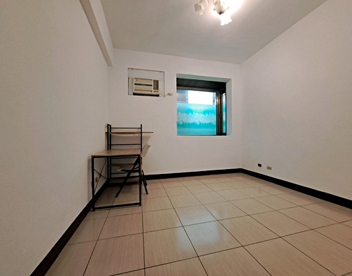 汐科火車站夜市旁~公寓3房可租補報稅 - Image 4