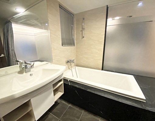 近高鐵*罕見飯店式*百萬裝潢*附車位*有陽台 - Image 14