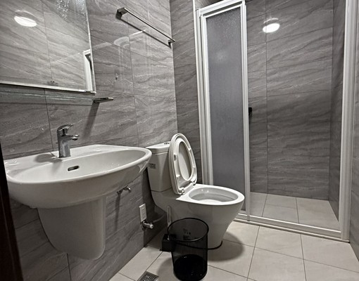 斗六石榴2房車位華廈 - Image 3