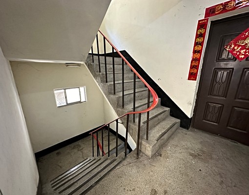 1年屋｜高大特區｜微美居｜邊間採光三房平車 - Image 3