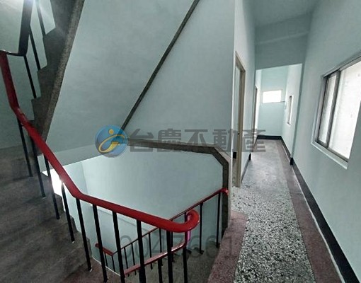 岡山公園西路優質透天店住 - Image 9