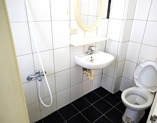 近市政府獨立洗衣機禁菸禁寵物.可租補 - Image 10