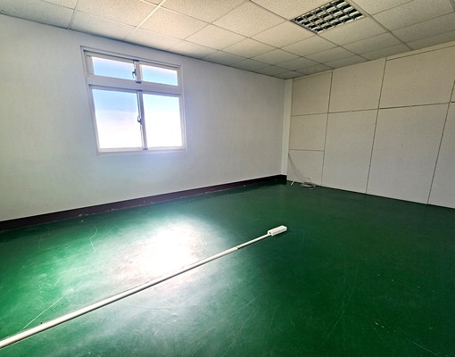 潭子大空間三樓廠辦屋況好有貨梯 - Image 3