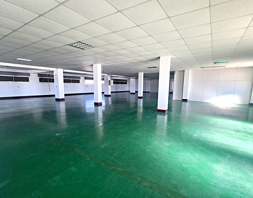 潭子大空間三樓廠辦屋況好有貨梯 - Image 2