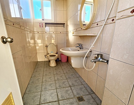 潭子大空間三樓廠辦屋況好有貨梯 - Image 8