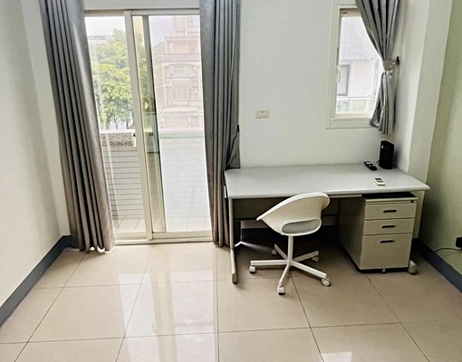 寶山路~近園區.清交大*獨立陽台大套房 - Image 5