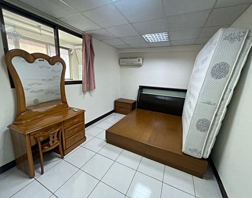 銀行樓上#近康橋~實惠租屋👍竹林路👍4房2廳2衛雙車 - Image 3