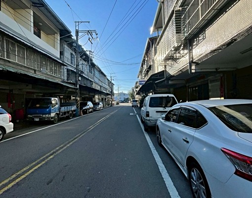 超便宜!近大里橋大里工業區住商兩用透天! - Image 2