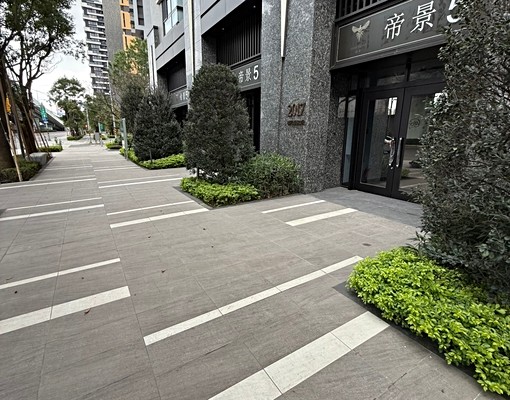 🍎愛車不淋雨~帝景5我最便宜平面大車位~限年繳11月起租 - Image 1