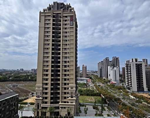 青埔A19【青之上河】3房景觀戶+車 - Image 2